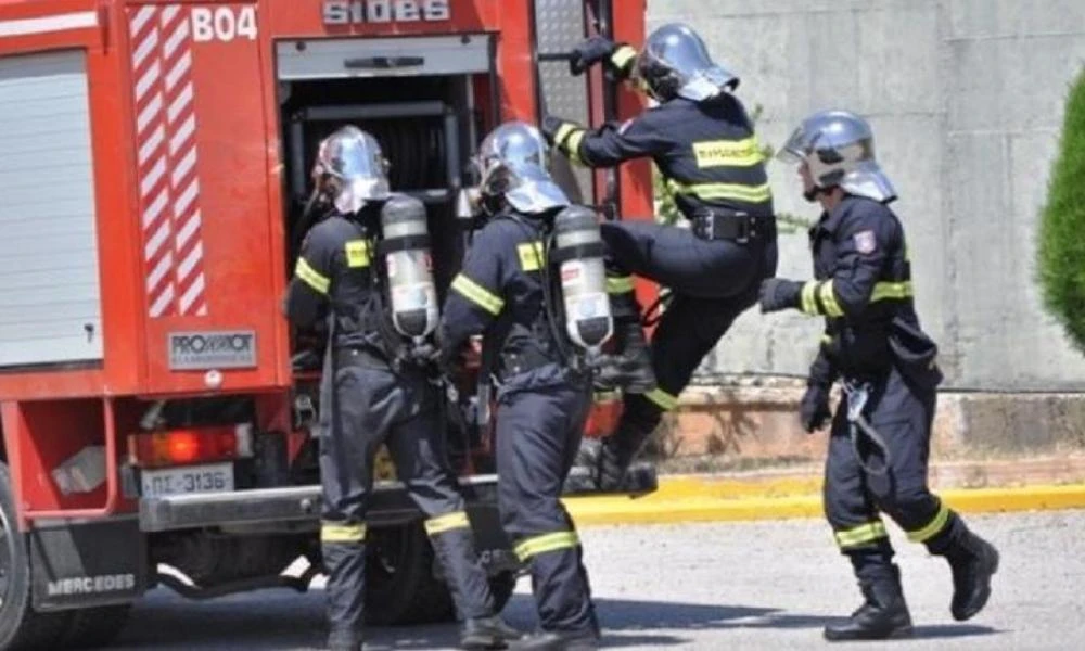 Επιχείρηση της Πυροσβεστικής για άνδρα που έχει εγκλωβιστεί κοντά στη Μονή Κλειστών στη Φυλή